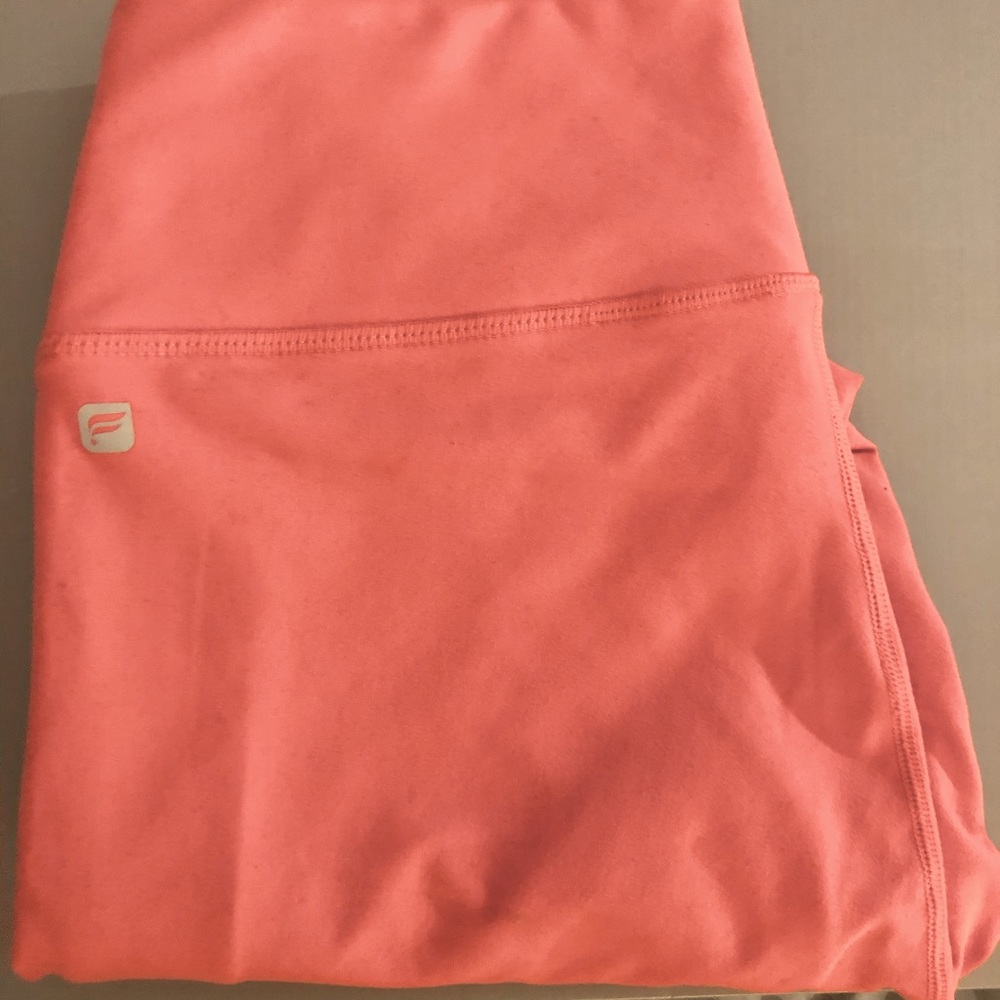 Peach Fabletics Leggins